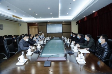 桐鄉(xiāng)市委副書(shū)記、市長(zhǎng)于會(huì)游到巨石指導(dǎo)疫情防控工作