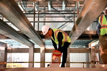 一錘定音！巨石美國年產(chǎn)8萬噸生產(chǎn)線窯爐鎖磚