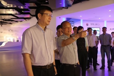 浙江省經(jīng)信委黨組書記、主任張耕一行蒞臨巨石調(diào)研